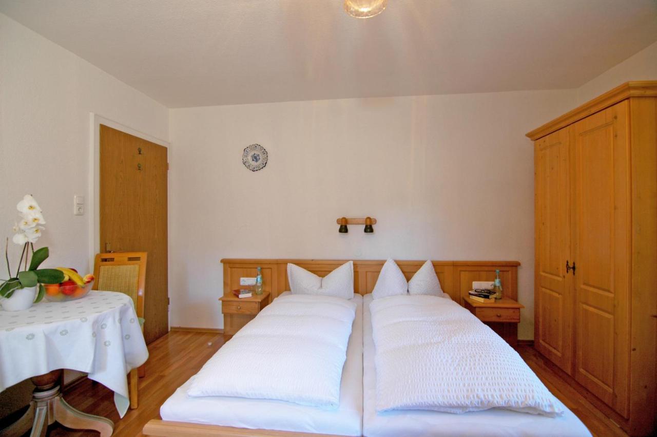 Ahorn Apartment *