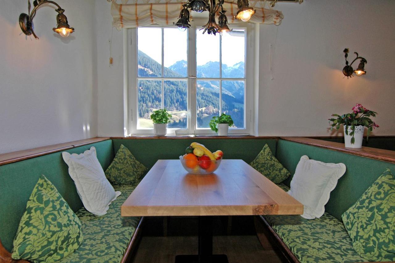 Ahorn Apartment